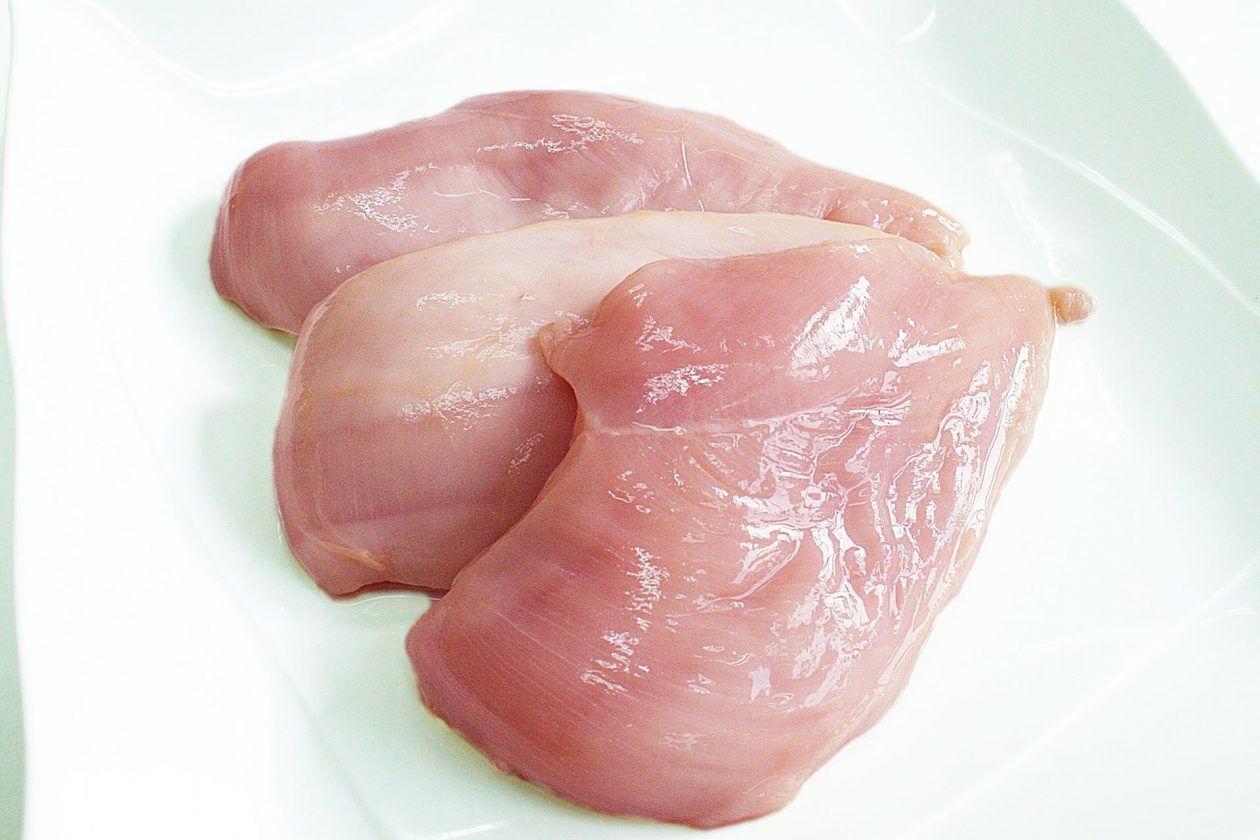 体がガクガク・・・筋肉痛がつらい時には、鶏むね肉がよい！？ | 一般財団法人 日本educe食育総合研究所
