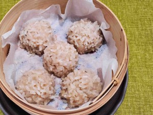 給食レシピにチャレンジ！「肉団子のもち米蒸し」